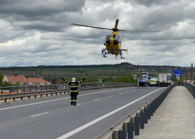 Velmi vážná dopravní nehoda se stala v Mělníku na mostě přes Labe