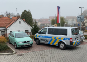 V jednom domě na Plzeňsku byla nalezena mrtvá matka se synem