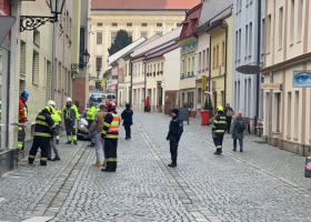 V centru Kroměříže explodoval byt. Naštěstí nebyl nikdo zraněn